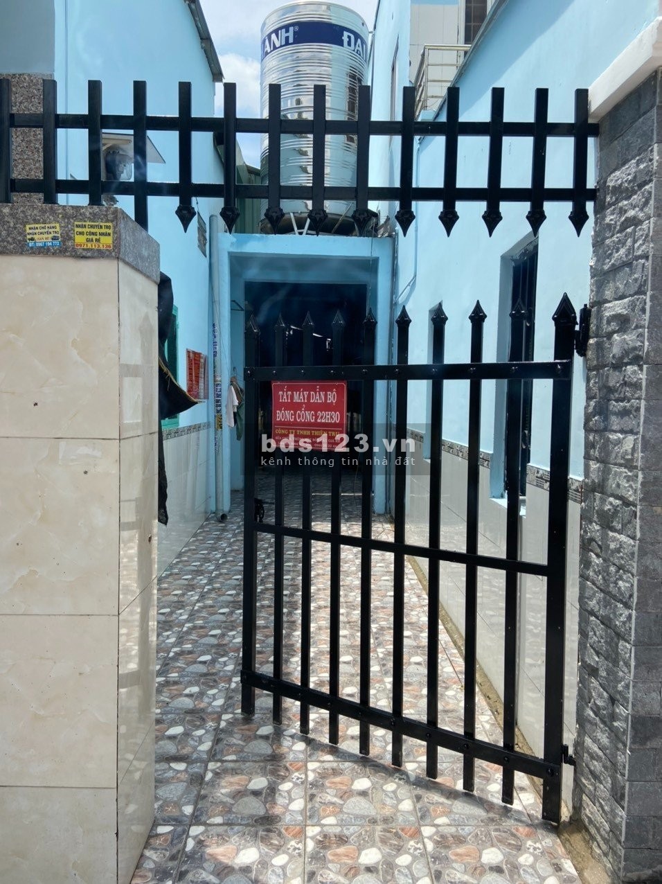 Cần bán dãy trọ đôi mới xây 2 Kiot, 8 Phòng, 300m2, ngay Khu Công Nghiệp Sạch Mỹ Phước. TN 20tr.