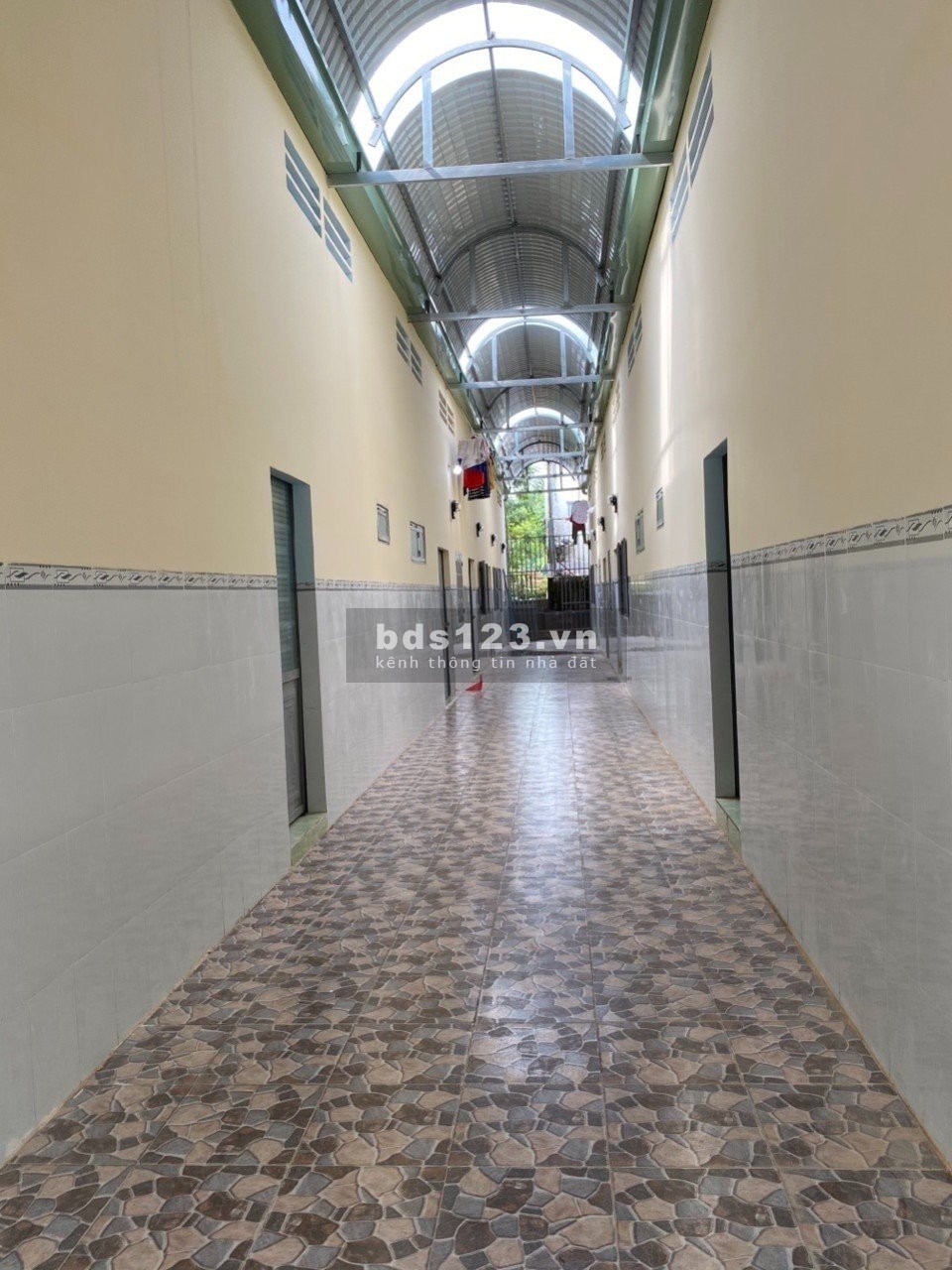 Cần bán dãy trọ đôi mới xây 2 Kiot, 8 Phòng, 300m2, ngay Khu Công Nghiệp Sạch Mỹ Phước. TN 20tr.