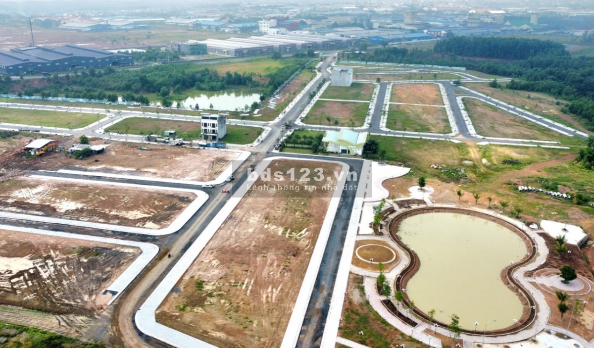 Bán đất sổ riêng ngay chợ, KCN Sông Mây. 0978726579