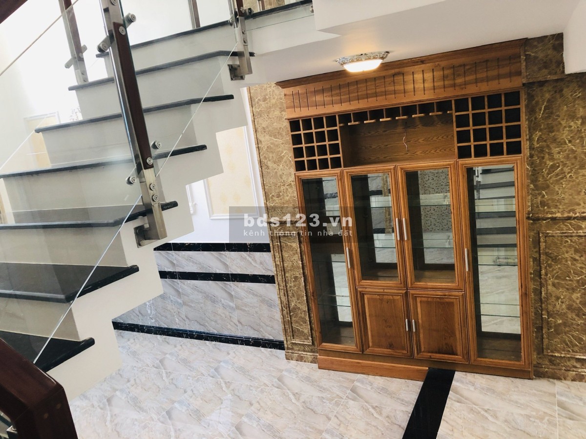 Cho thuê nguyên căn nhà hẻm 252 Phạm Văn Chiêu, P9, Gò Vấp, ô tô vào tận nơi