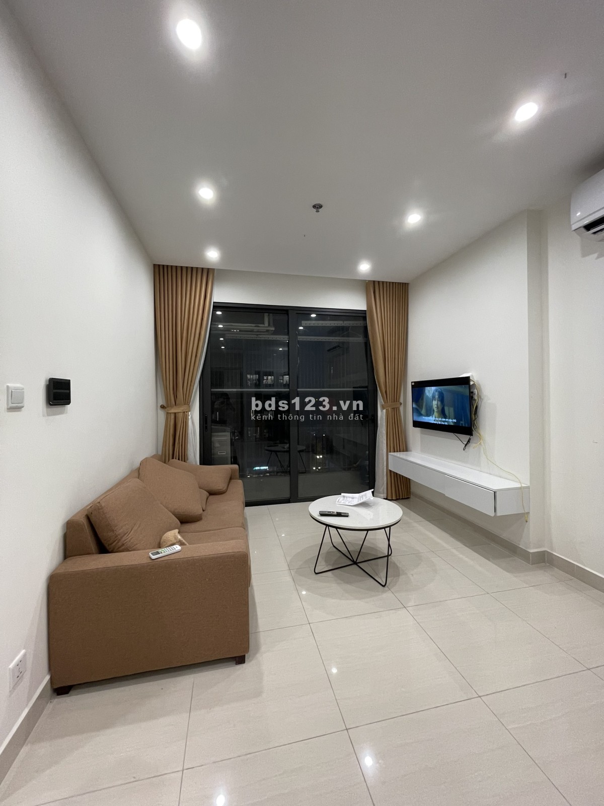 Bán cắt lỗ căn hộ 1PN+1 đã có nội thất 1.840 tỷ có sổ Vinhomes Smart City