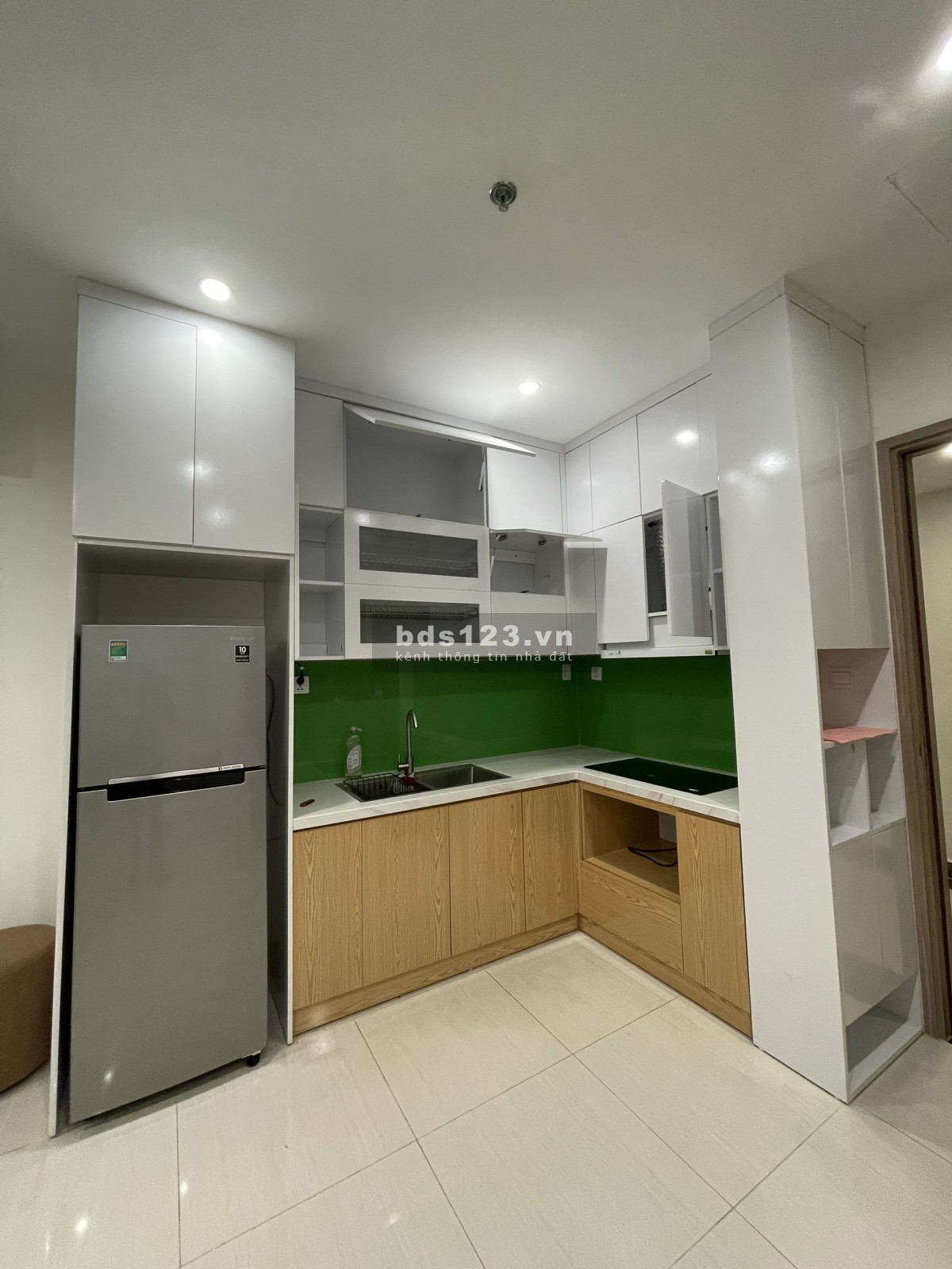 Bán cắt lỗ căn hộ 1PN+1 đã có nội thất 1.840 tỷ có sổ Vinhomes Smart City