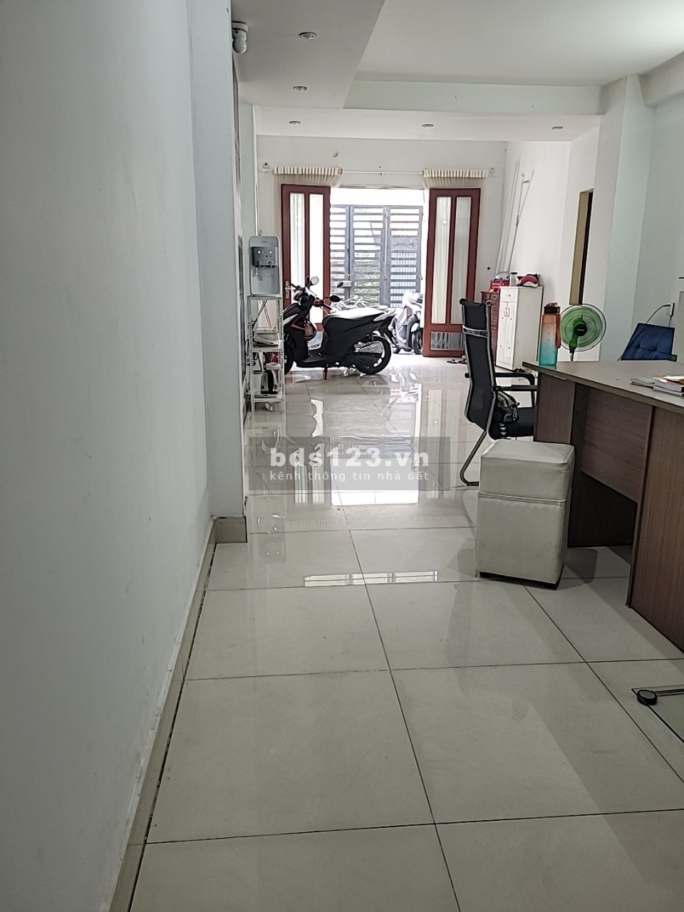 Cho thuê mặt bằng phù hợp để kinh doanh, làm văn phòng, spa, kho khu Cư Xá Ngân Hàng