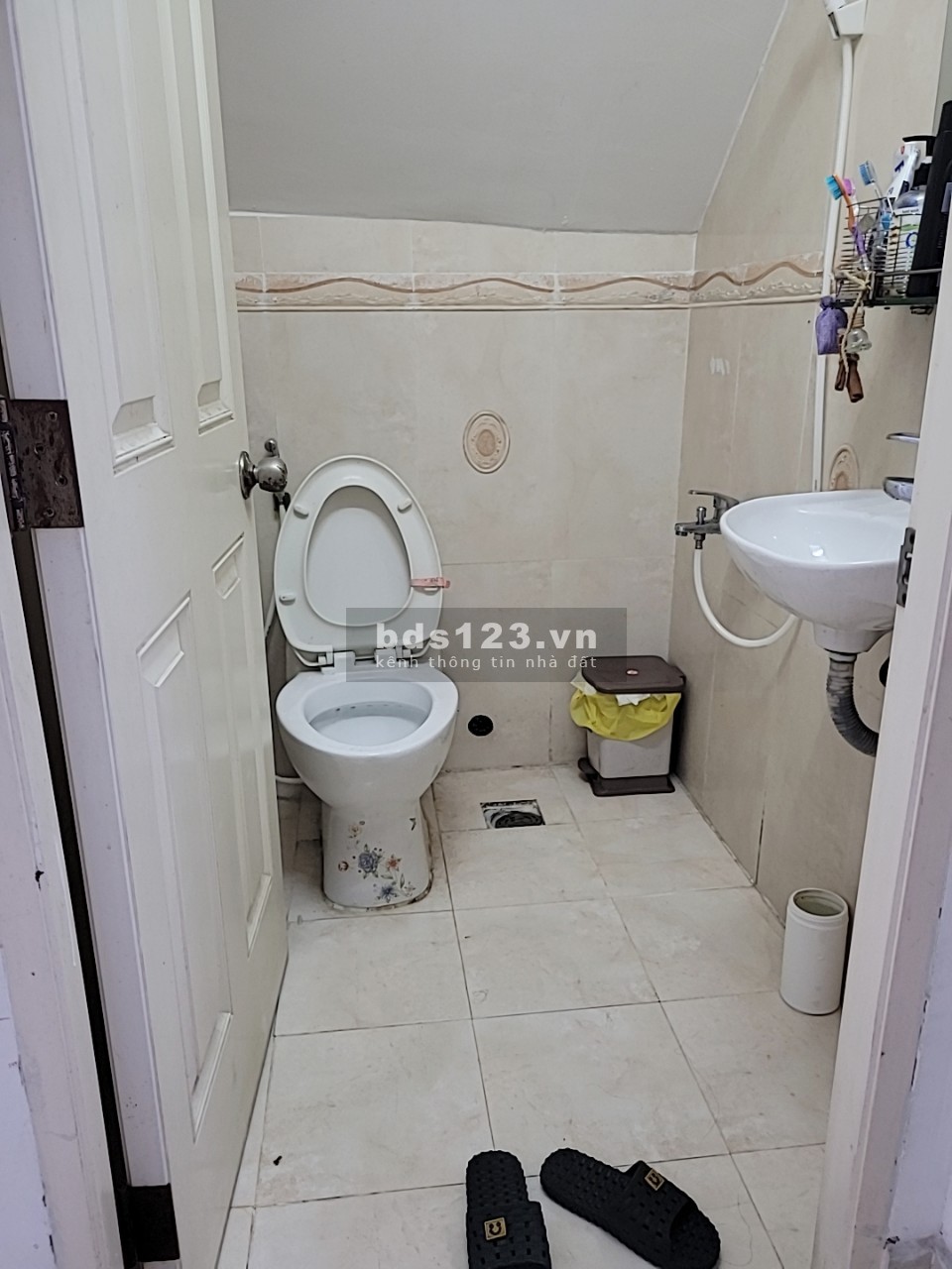 Cho thuê mặt bằng phù hợp để kinh doanh, làm văn phòng, spa, kho khu Cư Xá Ngân Hàng