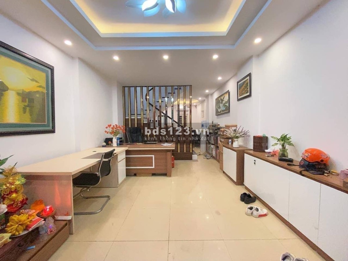 Hoa hậu Hồ Tây - Bán nhà cách mặt phố 20M - Thoáng trước sau - View ngắm Hồ Tây !!!
