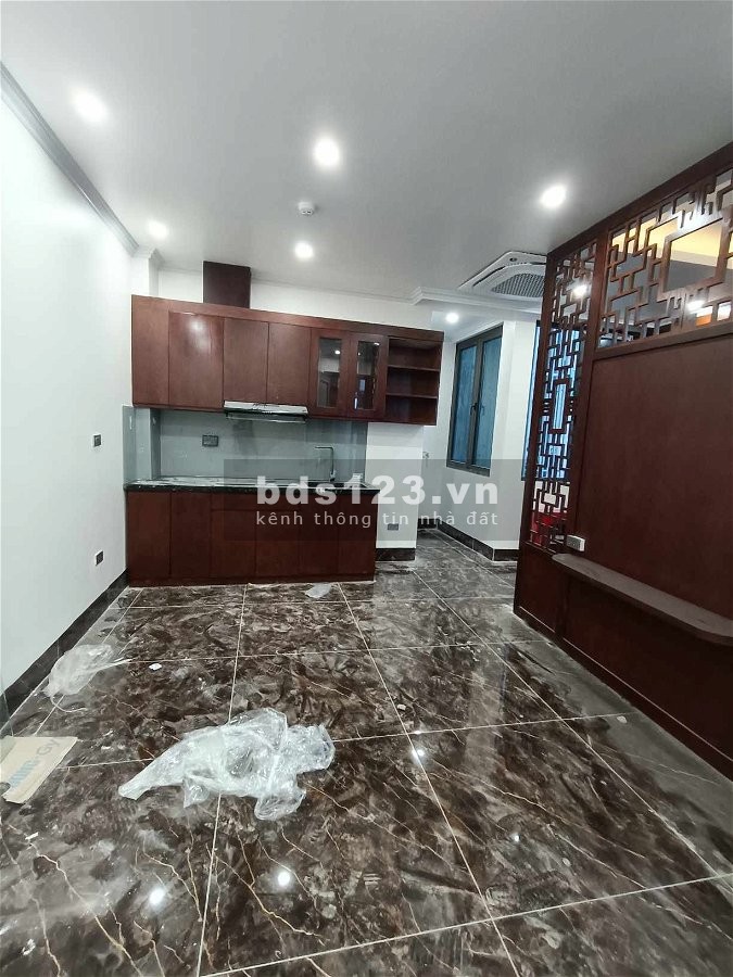 Bán toà nhà Căn Hộ phố Liễu Giai. Vị trí đắc địa, Gaza ô tô. Dt 118m, 7t thang máy, Mt 6.1m, 38 Tỷ