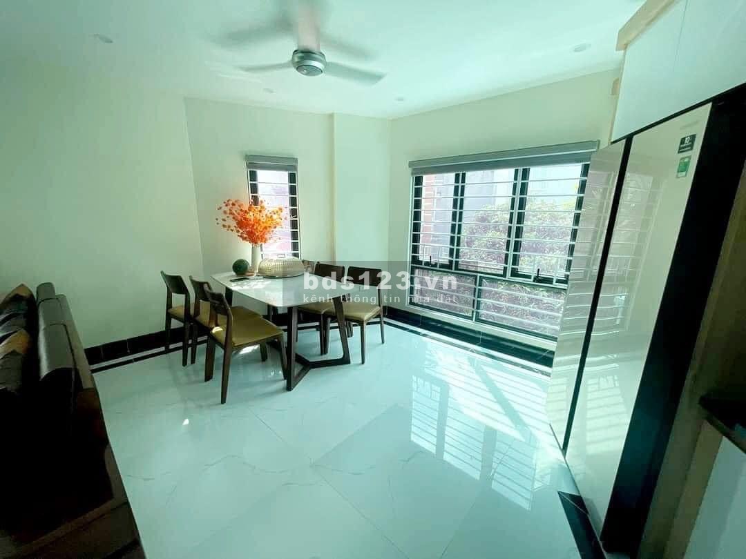 Chủ bán gấp hạ chào 350 triệu, giá mới 5.95 tỷ nhà đẹp ở luôn vị trí lô góc 2 mặt thoáng, ôtô đổ cửa