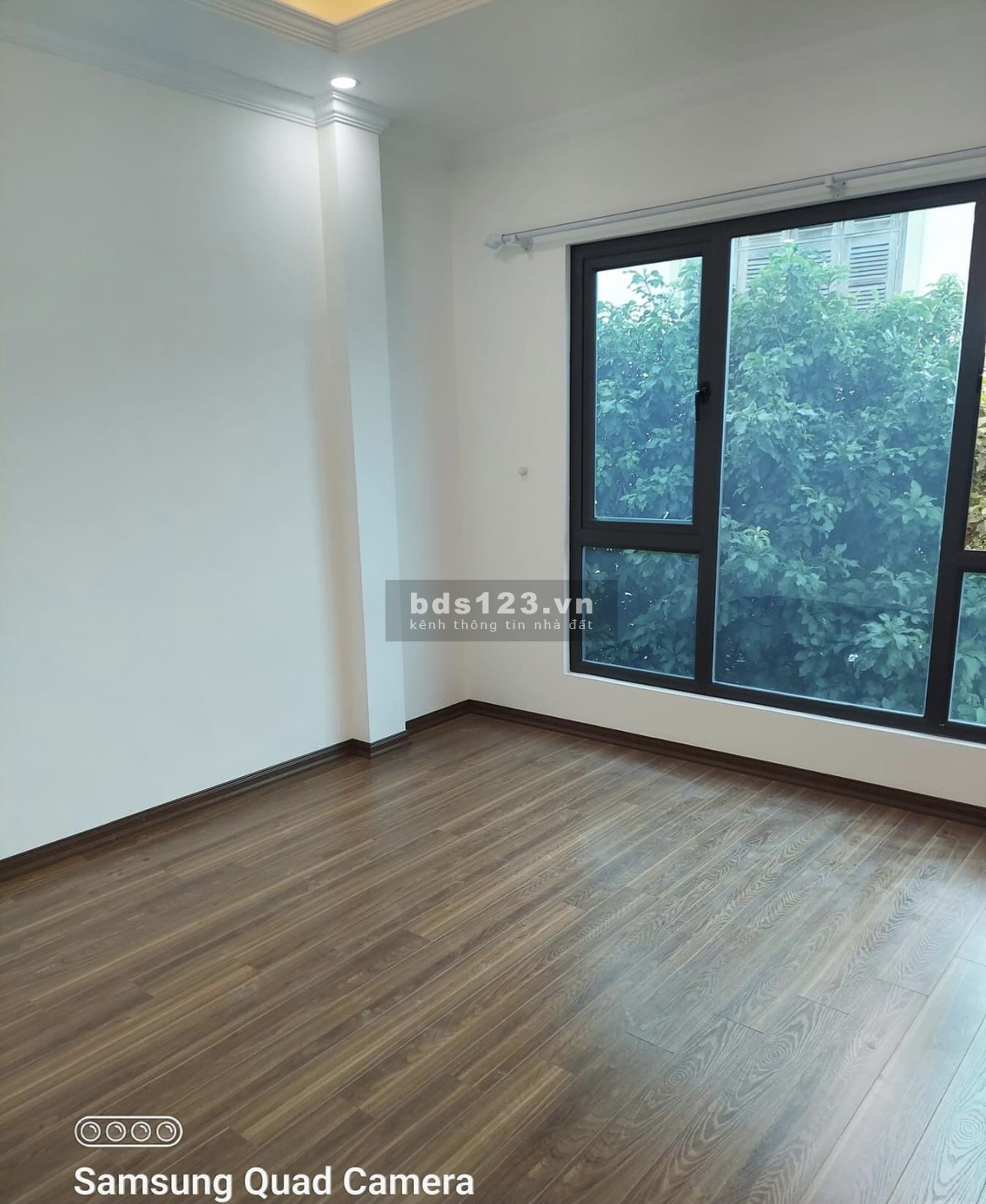 Nhà Hà Đông - Ngõ thông - Ô tô đỗ cửa - Vào nhà - Nhà mới đẹp ở ngay