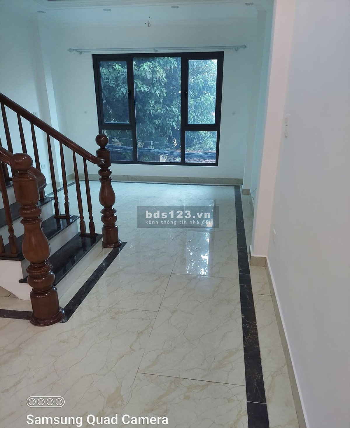 Nhà Hà Đông - Ngõ thông - Ô tô đỗ cửa - Vào nhà - Nhà mới đẹp ở ngay