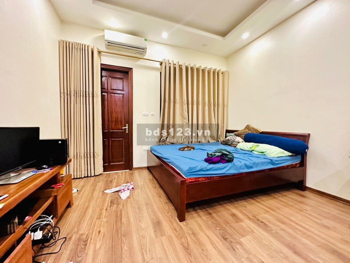 HOT bán nhà Lê Thanh Nghị, Hai Bà Trưng DT 50m² x 4 tầng, giá hơn 4 tỷ