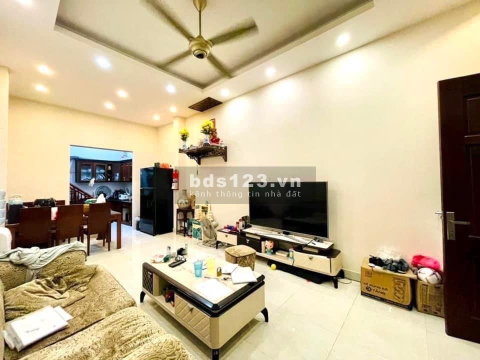 HOT bán nhà Lê Thanh Nghị, Hai Bà Trưng DT 50m² x 4 tầng, giá hơn 4 tỷ