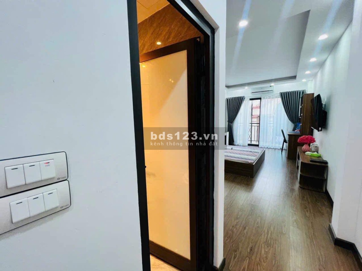 Bán nhà Cầu Giấy 45m2 xây 7 tầng thang máy ô tô vào nhà đẹp giá cả thương lượng cực sâu