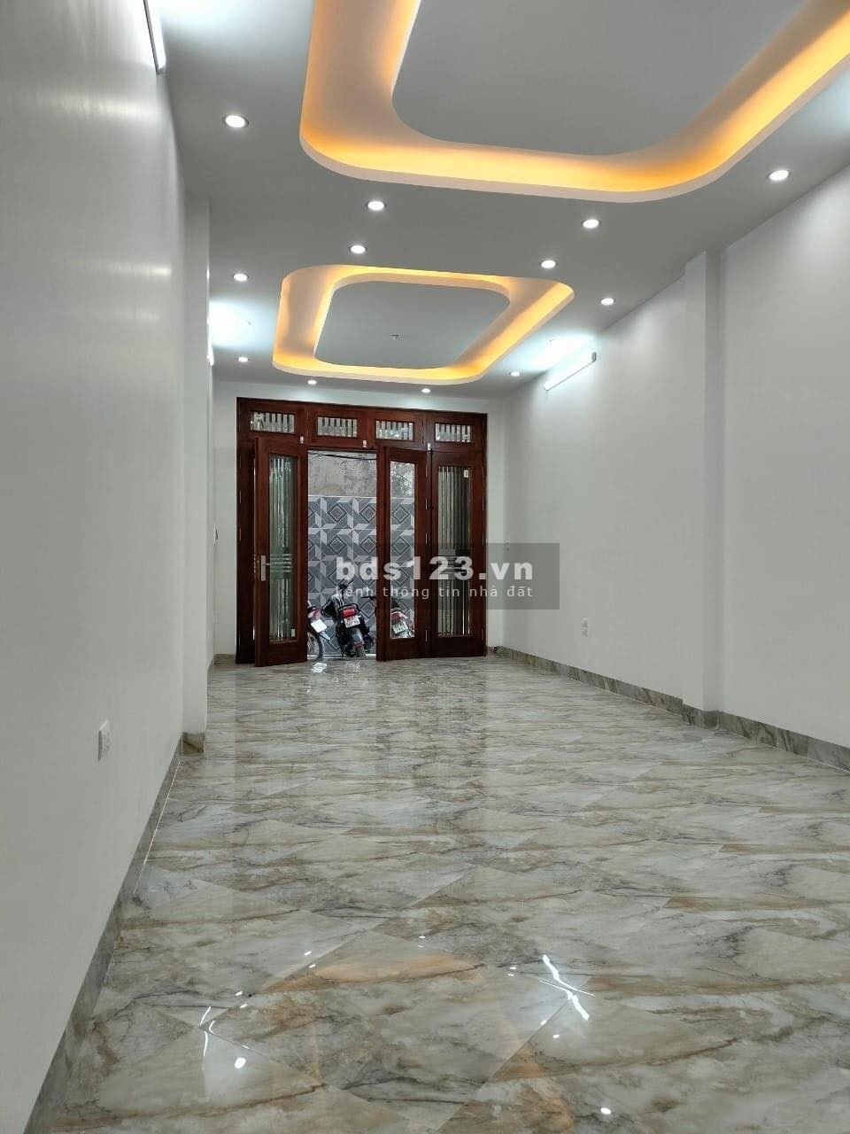 Bán nhà ngõ 79 Trần Cung, nhà mới xây 7 tầng thang máy, giá 7.5 tỷ