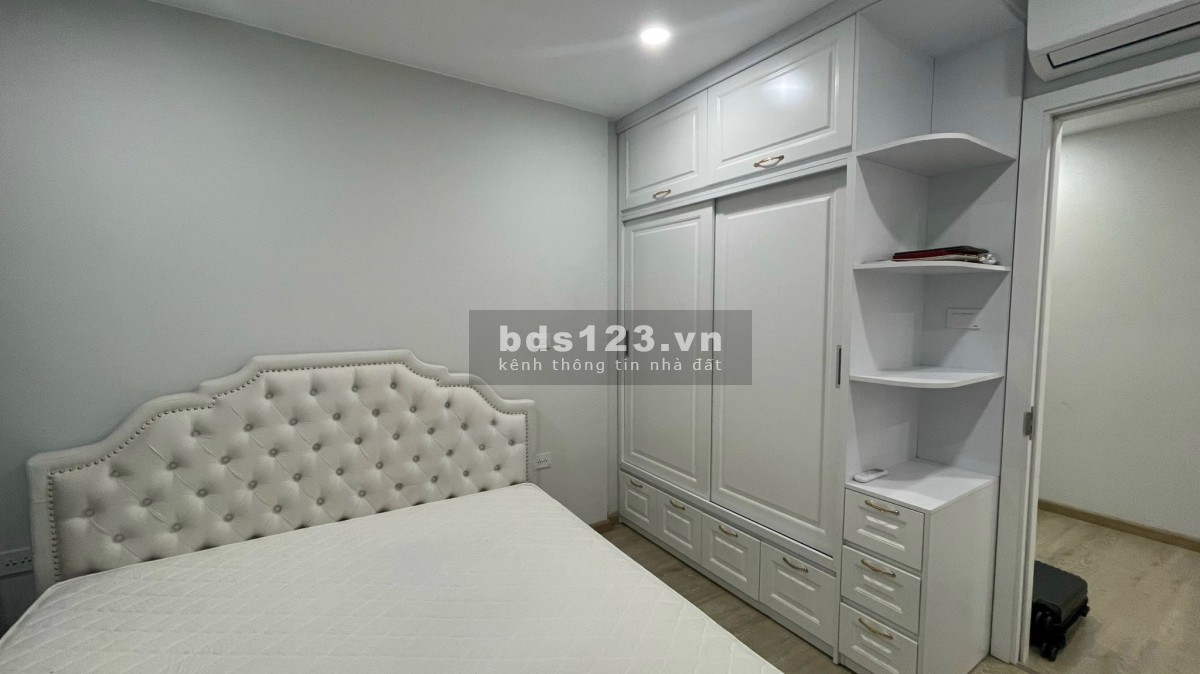Cần tiền bán gấp căn hộ chung cư 1N+ Full nội thất xịn Imperia Vinhomes Smart City