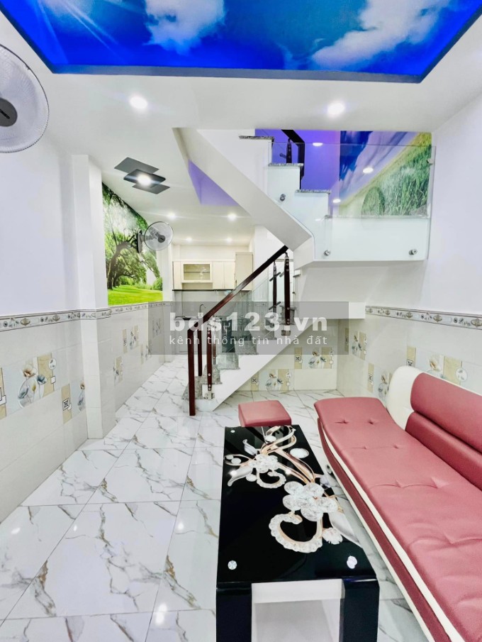 Bán nhà mới, hẻm xe hơi, 2 tầng, 2PN, nhỉnh giá 3 tỷ