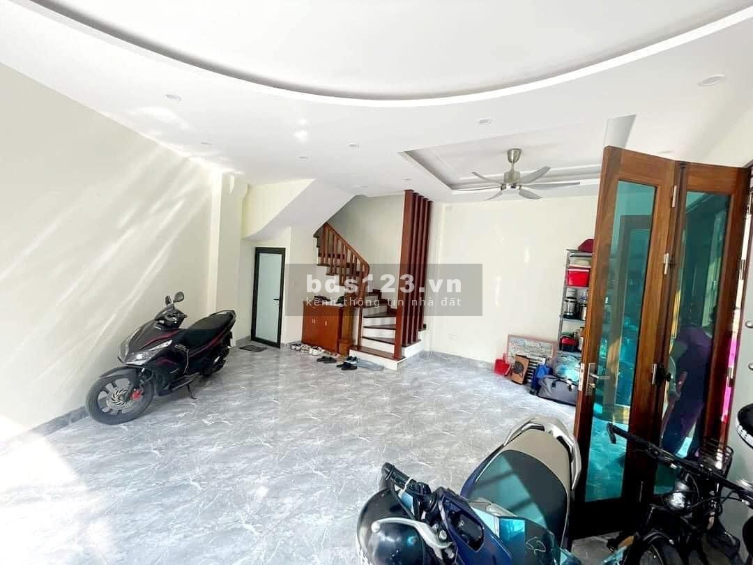 Chủ bán gấp hạ chào 350 triệu, giá mới 5.95 tỷ nhà đẹp ở luôn vị trí lô góc 2 mặt thoáng, ôtô đổ cửa