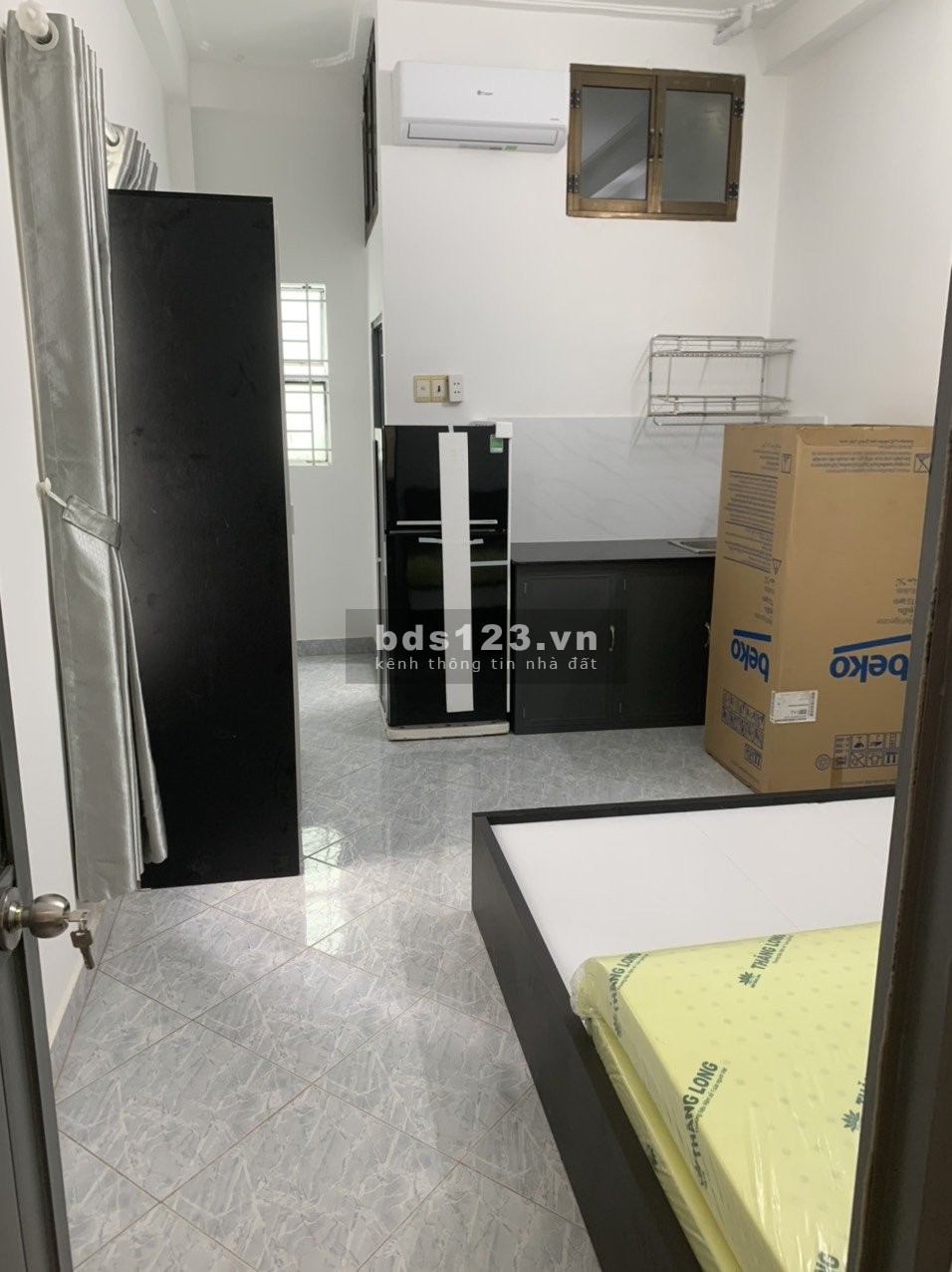 Cho thuê căn hộ dịch vụ cửa sổ thoáng mát ngay tai 3/2, p12, q10