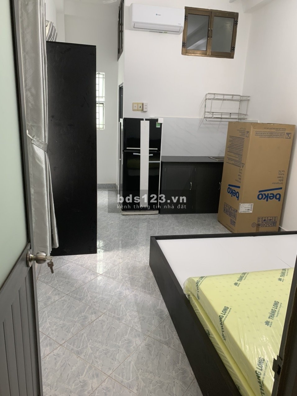 Cho thuê căn hộ dịch vụ cửa sổ thoáng mát ngay tai 3/2, p12, q10
