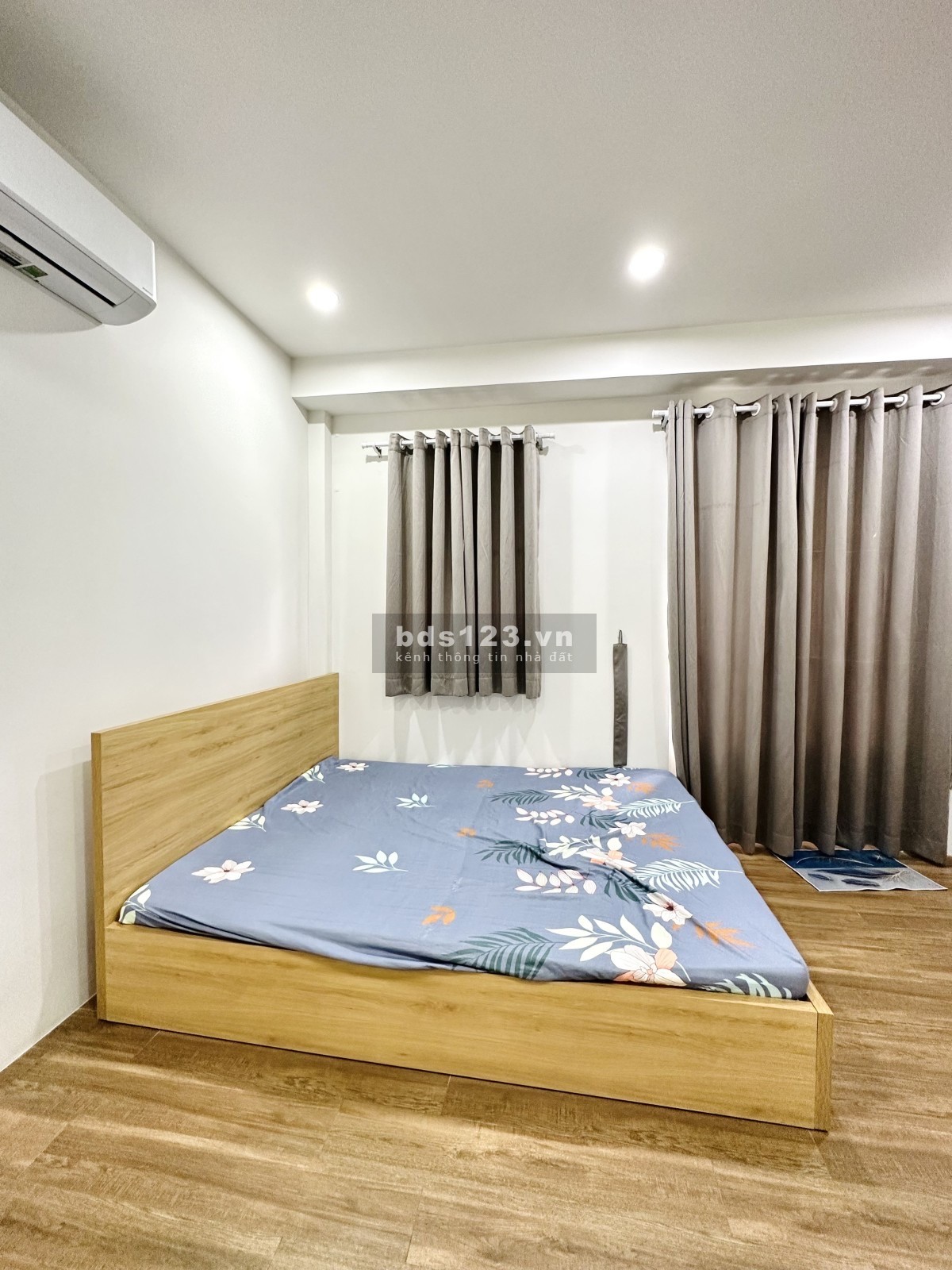 Bán nhà tặng nội thất, Bạch Đằng, Bình Thạnh hẻm 3m giá 4 tỷ