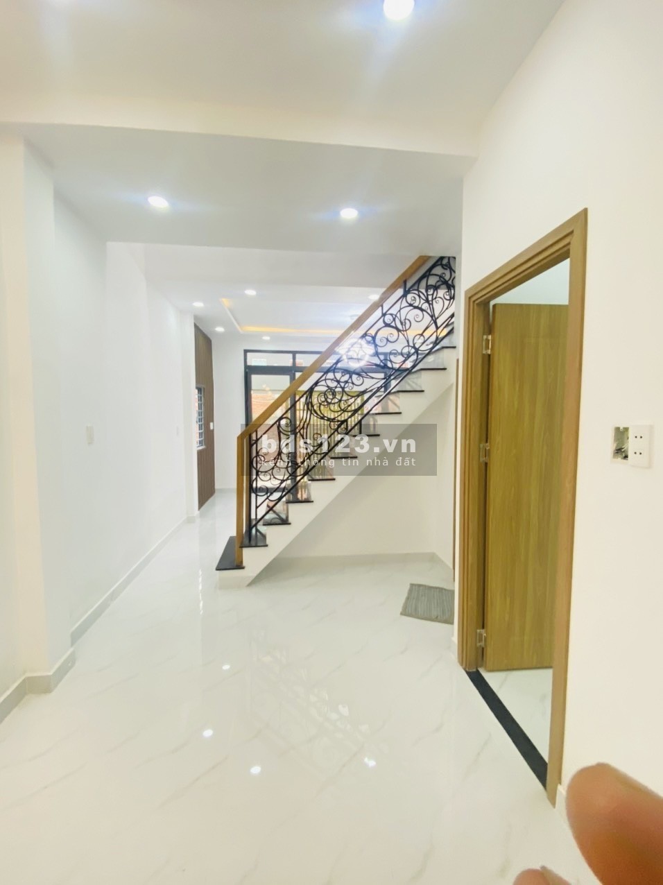Bán nhà H3G Nguyễn Hữu Cảnh, Bình Thạnh, 50m2 2 tầng có 3 PN.