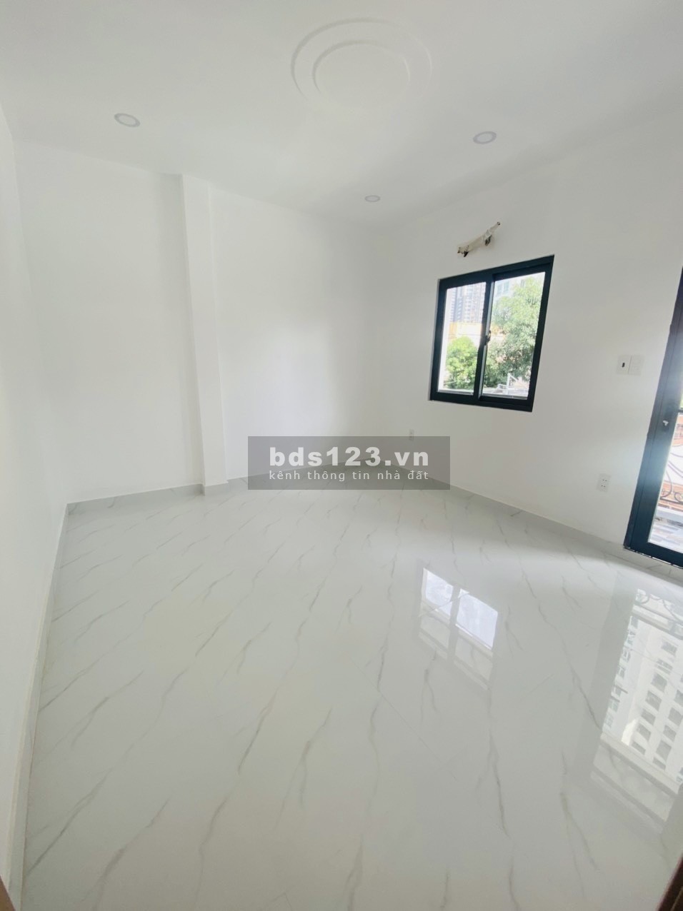 Bán nhà H3G Nguyễn Hữu Cảnh, Bình Thạnh, 50m2 2 tầng có 3 PN.