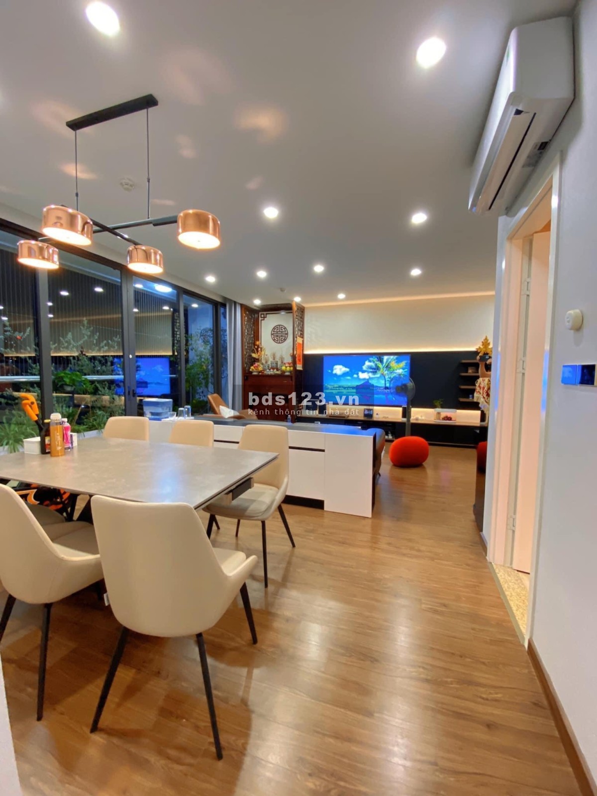 Siêu hiếm! Chung cư Viện 103 Văn Quán 115m2 3PN nhà siêu đẹp full nội thất xịn, 2 ban công chỉ 3 tỷ