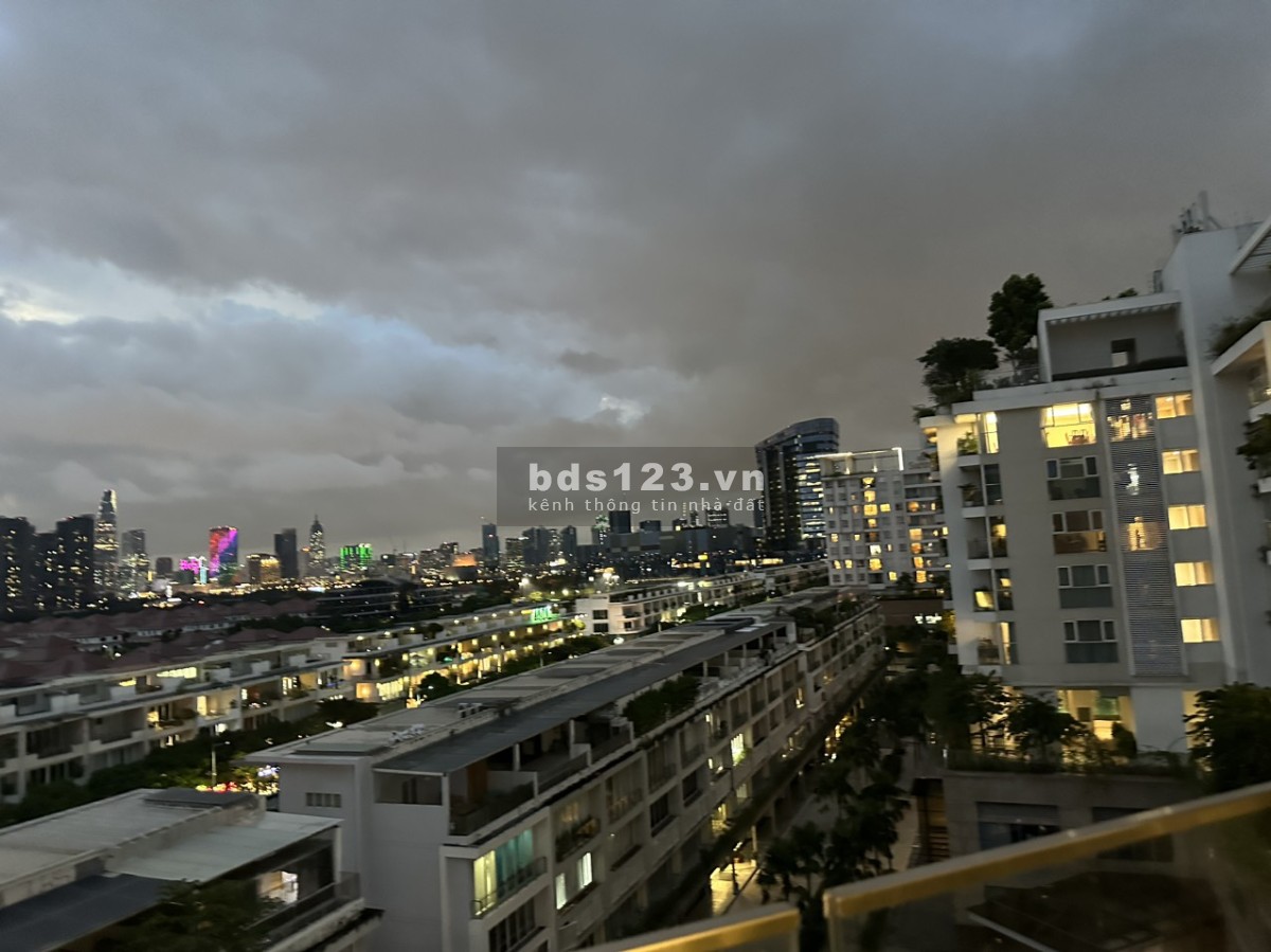 Cho thuê căn hộ 2PN Sarica view thành phố giá 27 triệu NTCB