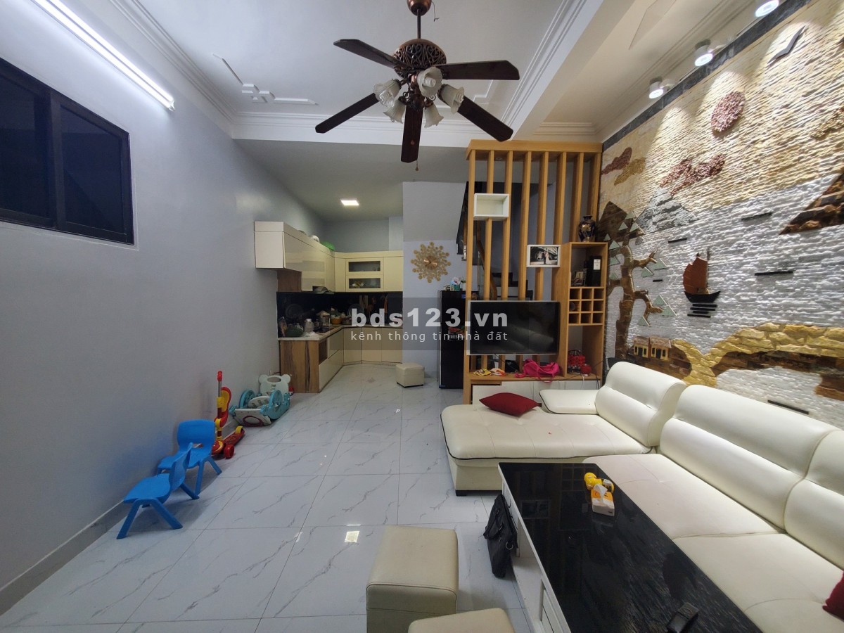 Bán nhà Lê Đức Thọ - Nam Từ Liêm - Ô tô - 42mX4 tầng, giá chỉ 5.2 tỷ