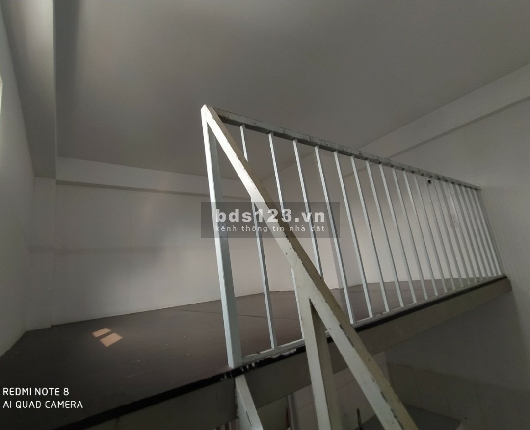 Phòng trống Võ Thị Nhờ, phường Tân Thuận Đông, quận 7 có sẵn máy lạnh