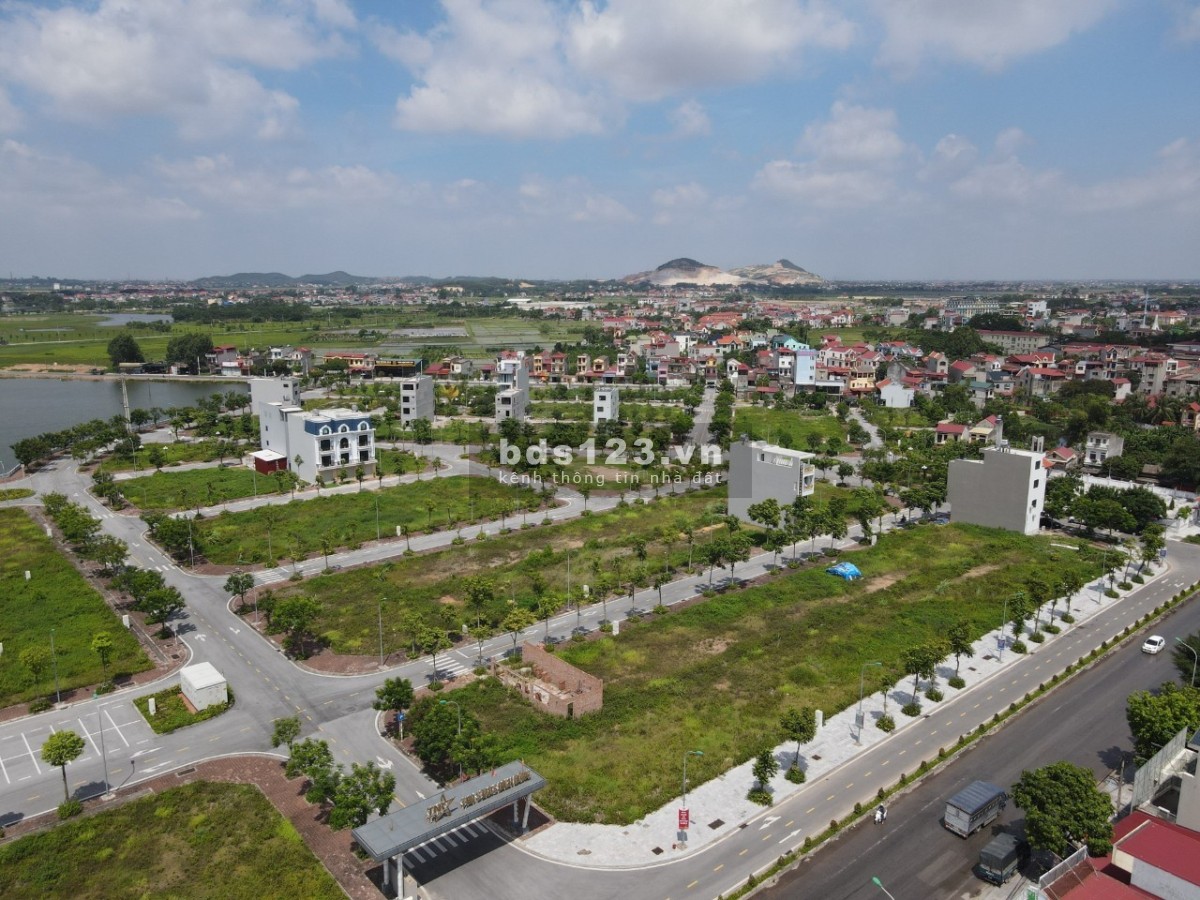 Cần bán lô đất, kinh doanh, mặt hồ, TNR Bích Động, Việt Yên, Bắc Giang, giá 3,5 tỷ