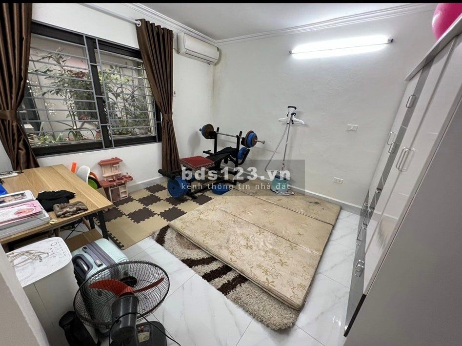 Bán nhà Khâm Thiên, Đống Đa, 25m*5 tầng,2 tỷ, ngõ to nhà thoáng, dọn vào ở ngay