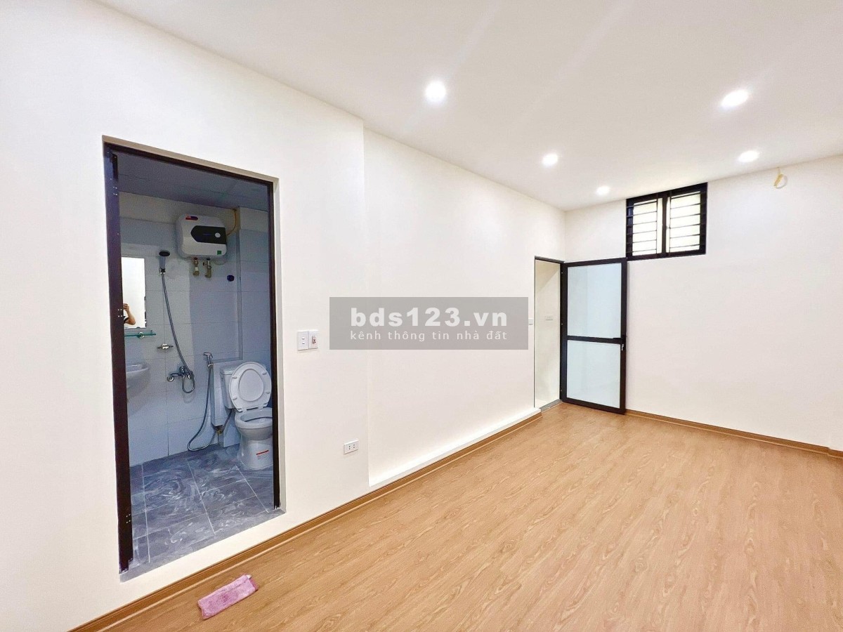 Chỉ 2.8 tỷ có ngay nhà Đống Đa - 15M ra phố Tôn Đức Thắng - 4 tầng - 24m