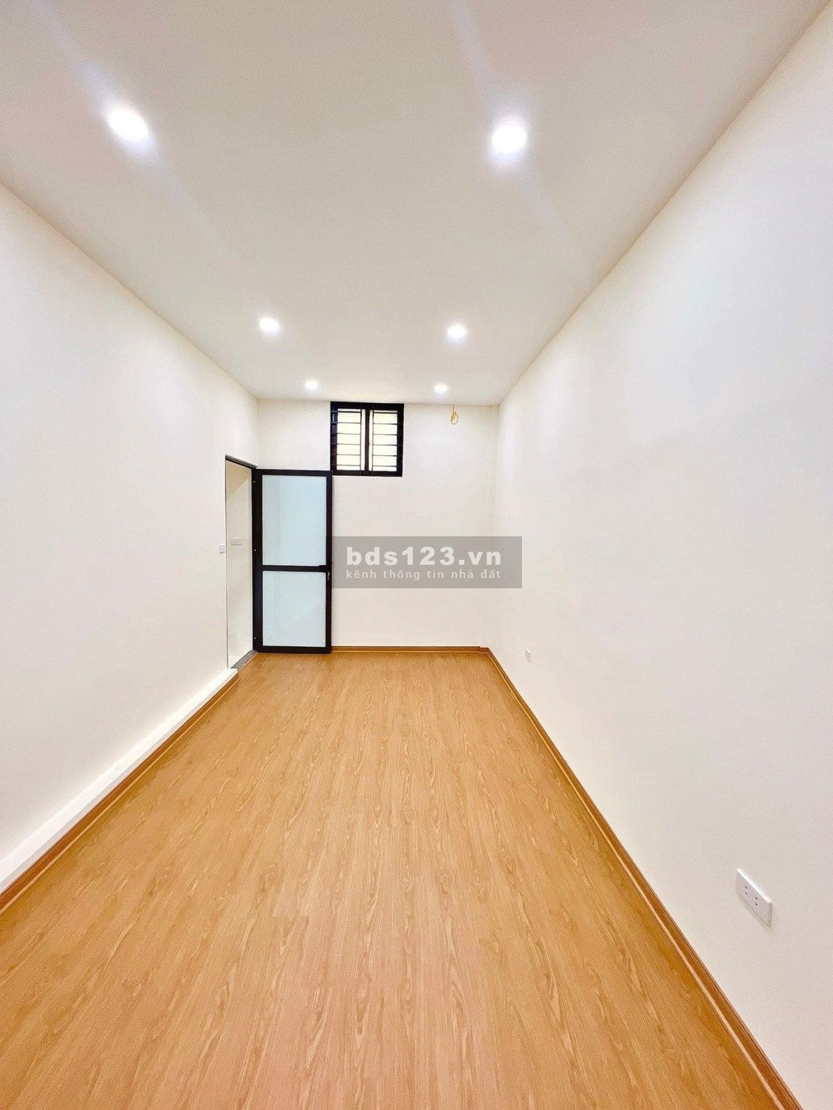 Chỉ 2.8 tỷ có ngay nhà Đống Đa - 15M ra phố Tôn Đức Thắng - 4 tầng - 24m