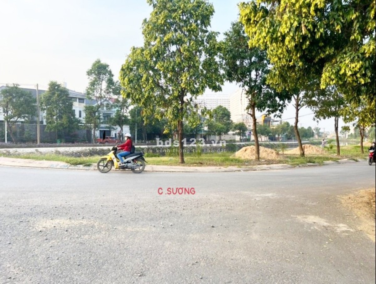 Đáo hạn ngân hàng, cần sang gấp 578m2 đất, view sông Sài Gòn tại Thủ Đức, giá chỉ 3 tỷ 850