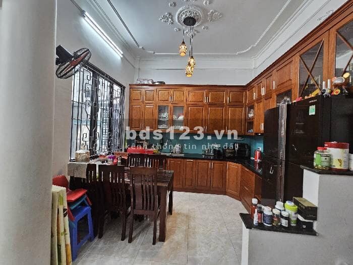 Bán nhà Trung Liệt, Đống Đa, dt 44m2, mặt tiền 6.7m, giá 5.8 tỷ, sđt : 0934667468