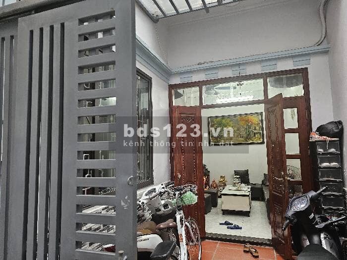 Bán nhà Trung Liệt, Đống Đa, dt 44m2, mặt tiền 6.7m, giá 5.8 tỷ, sđt : 0934667468