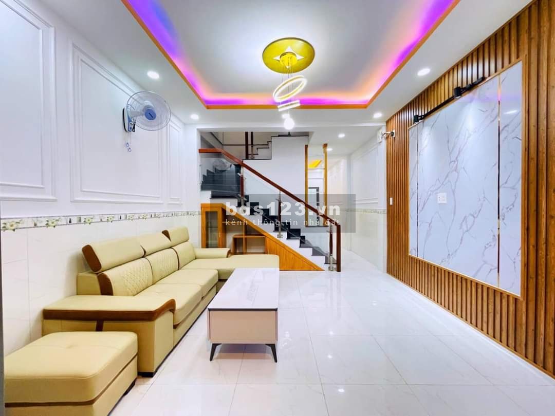 Nhà đẹp rẻ trung tâm Gò Vấp chỉ 4 tỷ 5 - Hẻm xe hơi thông - Phan Huy Ích.
