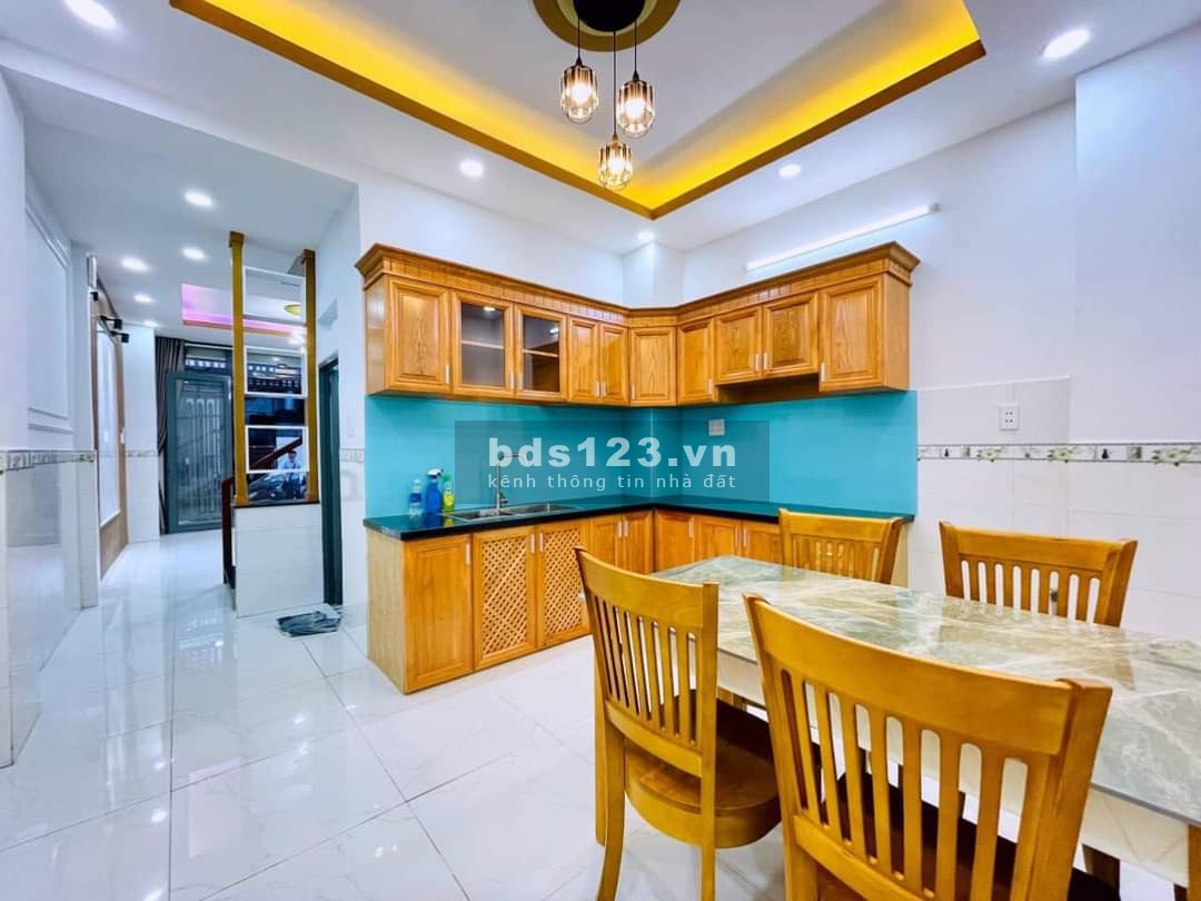 Nhà đẹp rẻ trung tâm Gò Vấp chỉ 4 tỷ 5 - Hẻm xe hơi thông - Phan Huy Ích.