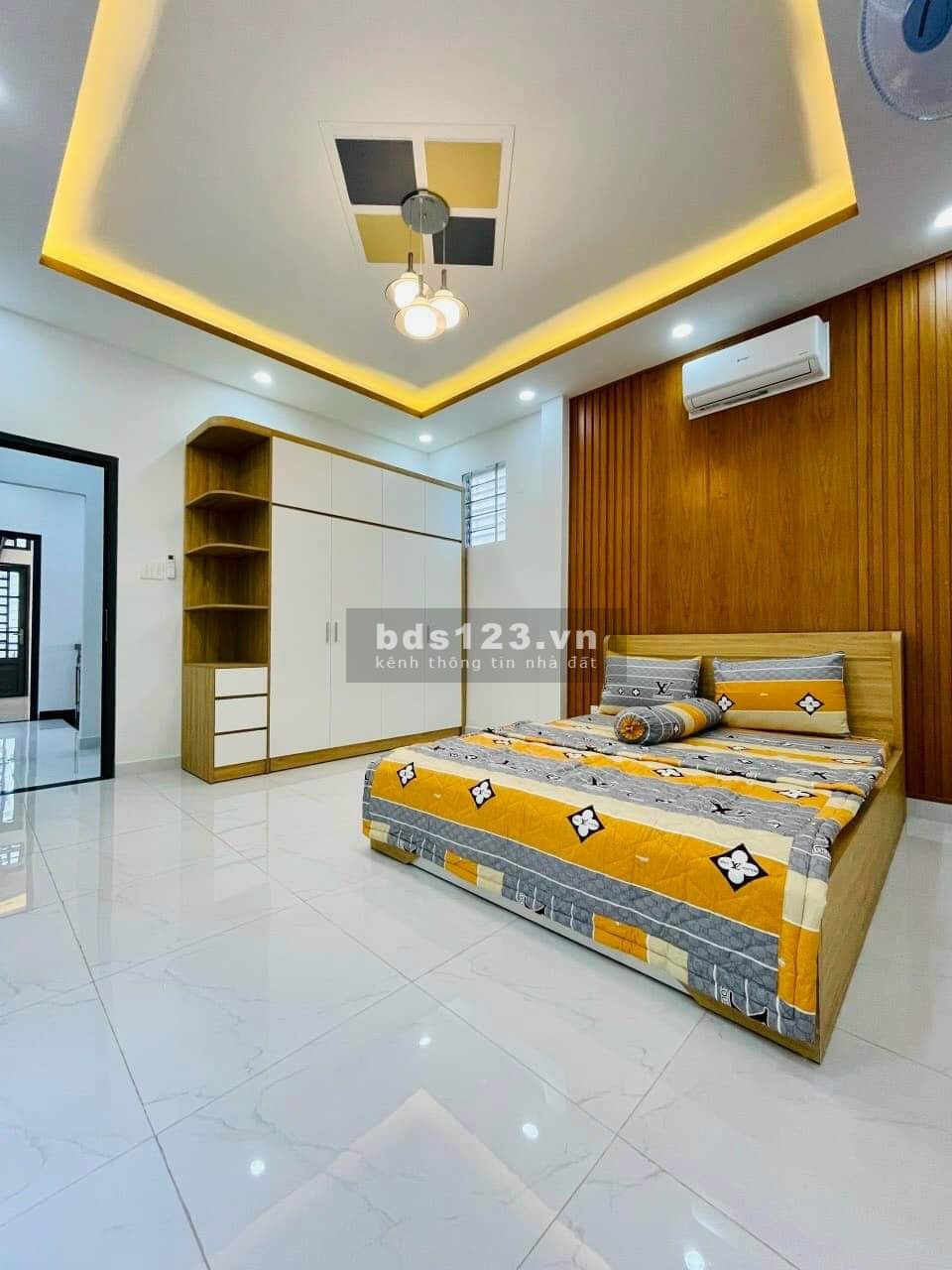 Nhà đẹp rẻ trung tâm Gò Vấp chỉ 4 tỷ 5 - Hẻm xe hơi thông - Phan Huy Ích.