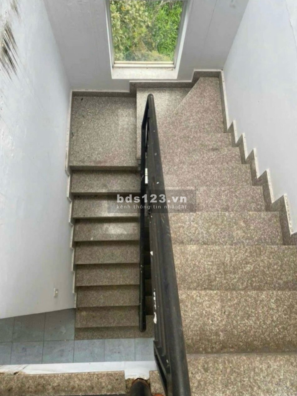 Bán nhà Củ Chi, Trần Tử Bình, Tân Thông Hội, DT 111m2 , SHR, Giá cắt lỗ 675tr