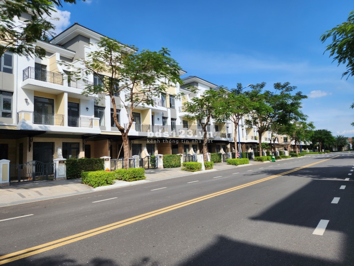 Chính chủ bán shophouse trục chính dự án Verosa Park đường 291 Liên Phường