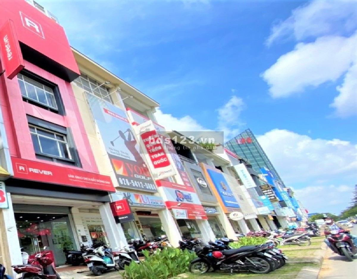 Cho thuê Nhà phố 3 lầu khu mỹ toàn mặt tiền đường Nguyễn Văn Linh, quận 7 tiện làm công ty