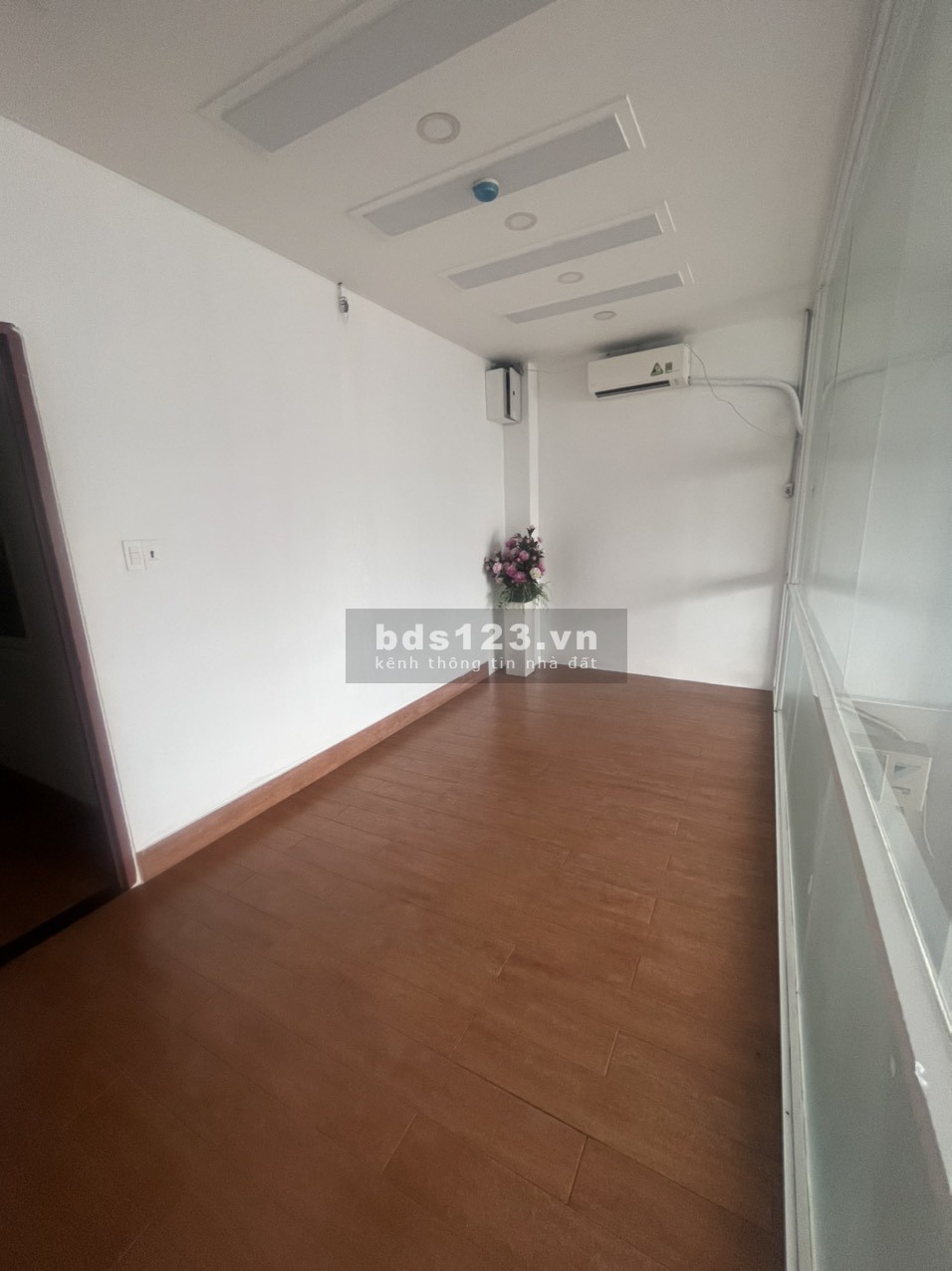 Phòng trống sẵn Huỳnh Tấn Phát, quận 7, Ở hoặc thuê văn phòng ,kho, nội thất máy lạnh, nệm, tủ lạnh