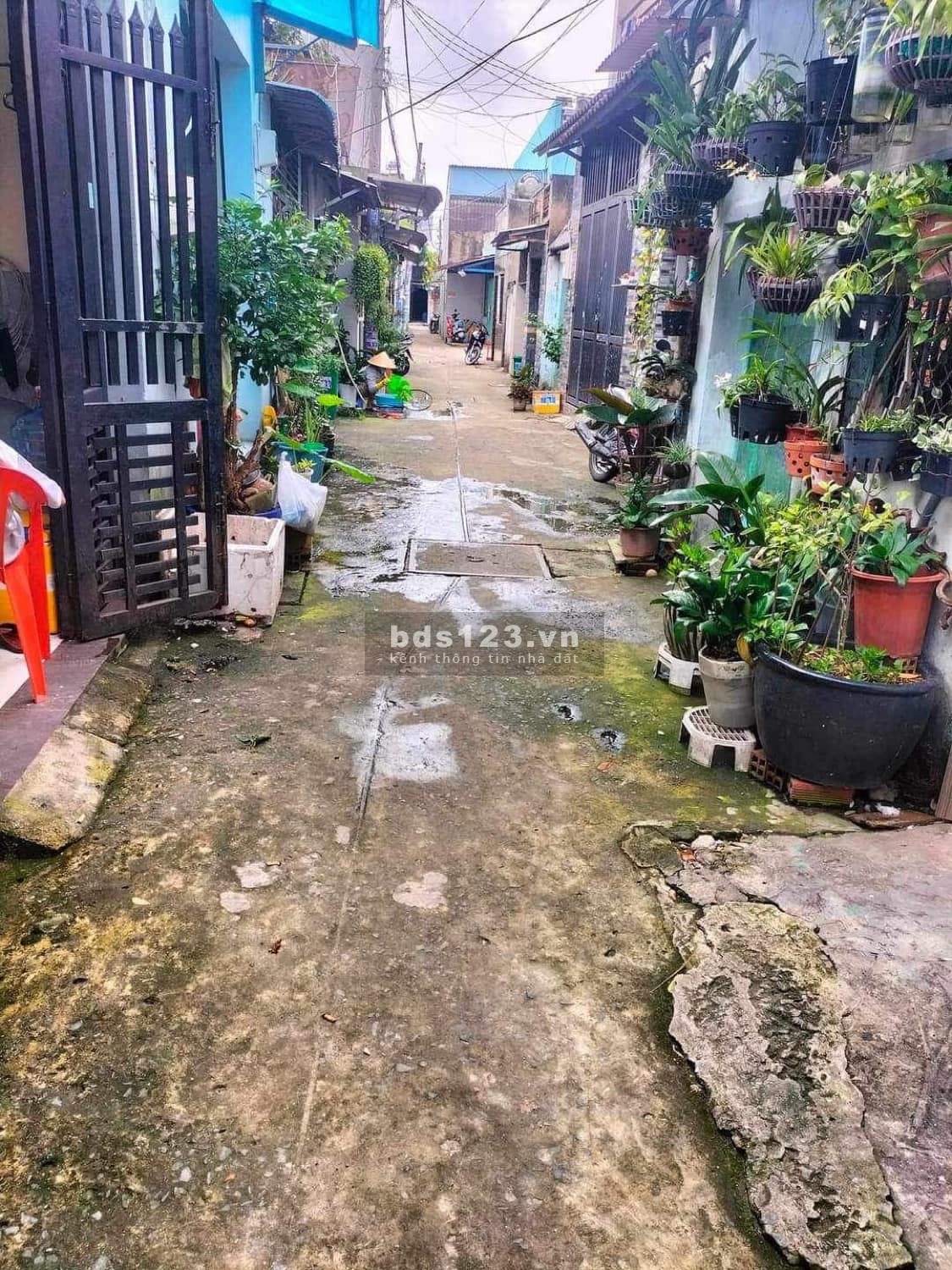 NHÀ BÁN GẤP - Q. BÌNH TÂN - SỔ HỒNG RIÊNG..GIÁ 2.1Tỷ
