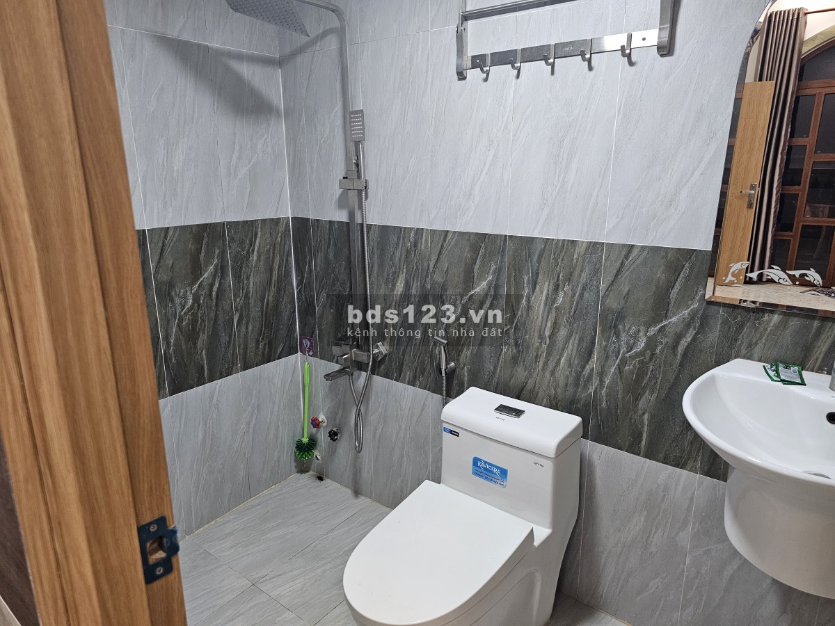 CHO THUÊ NHÀ TRỌ MỚI XÂY,CÓ MÁY LẠNH, KHÔNG CHUNG CHỦ