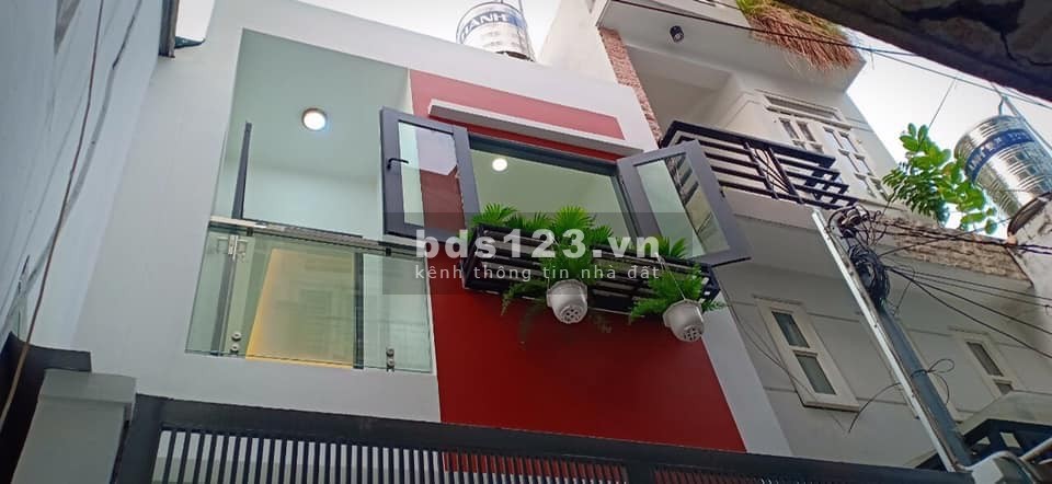 Gấp Nhà Đẹp Hồ Bá Kiện, Q10, 3 Tầng,Full Nội Thất Giá Chỉ 5T