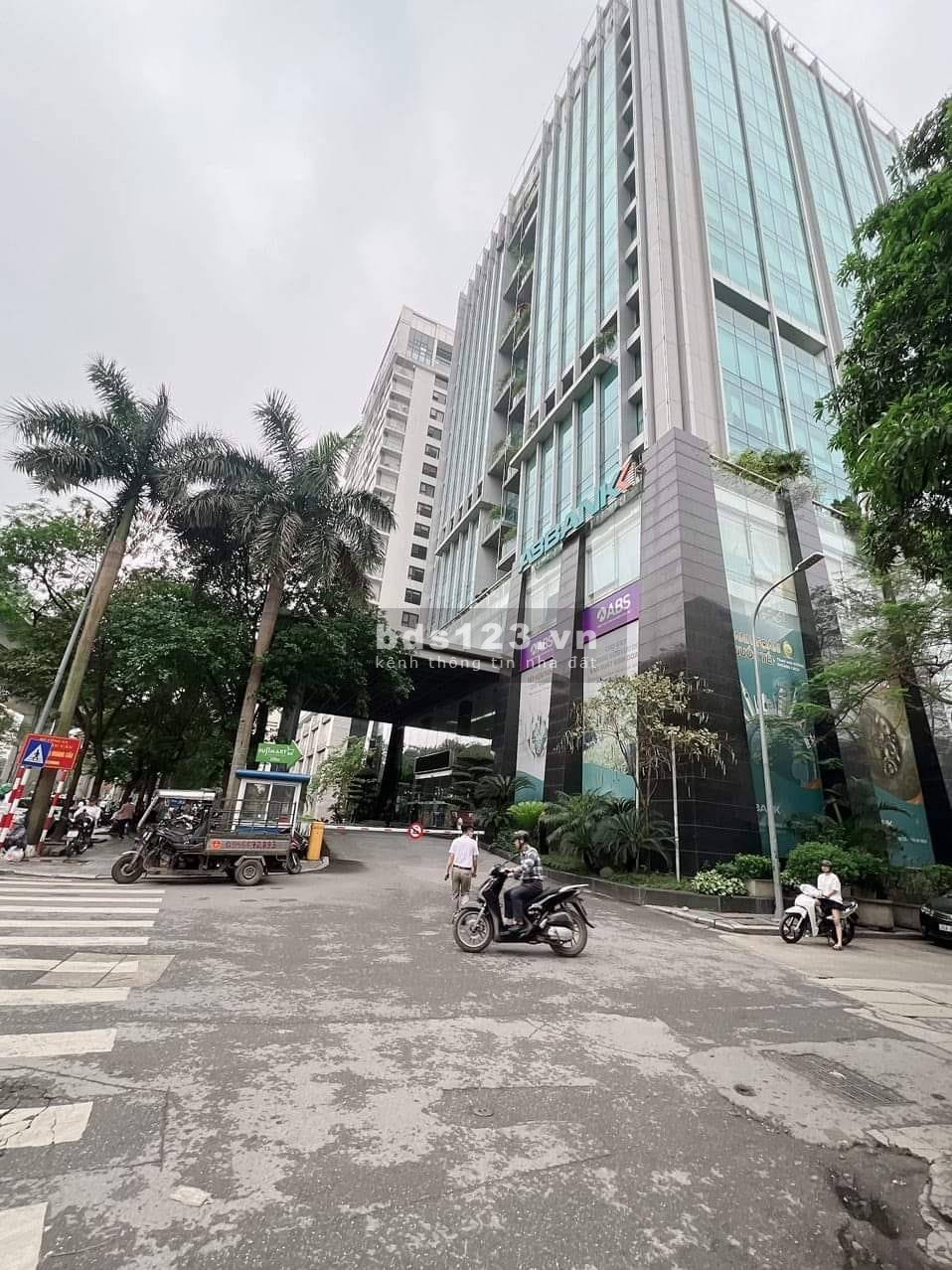 Bán nhà hồ Hoàng Cầu kinh doanh ngõ ô tô tránh vỉa hè 7 tầng thang máy vỉa hè DT90m2 MT5,5m 27 tỷ