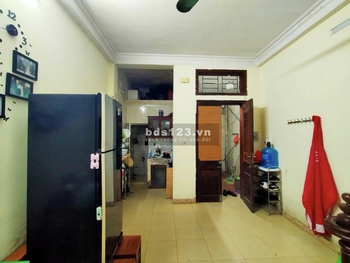 BÁN nhà PHÚ VIÊN LONG BIÊN . 33m .3 tầng . nhỉnh 2 tỷ