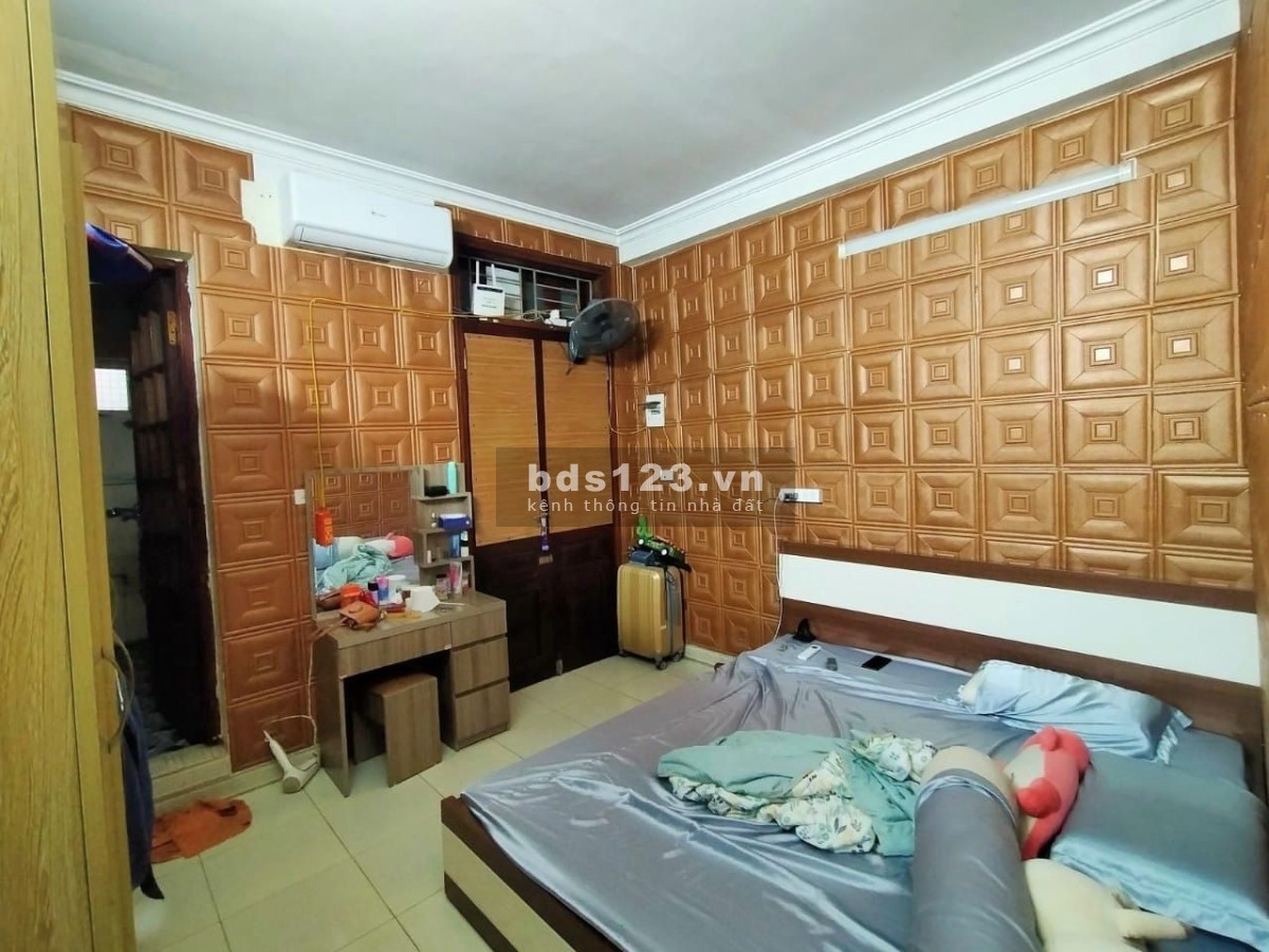 BÁN nhà PHÚ VIÊN LONG BIÊN . 33m .3 tầng . nhỉnh 2 tỷ