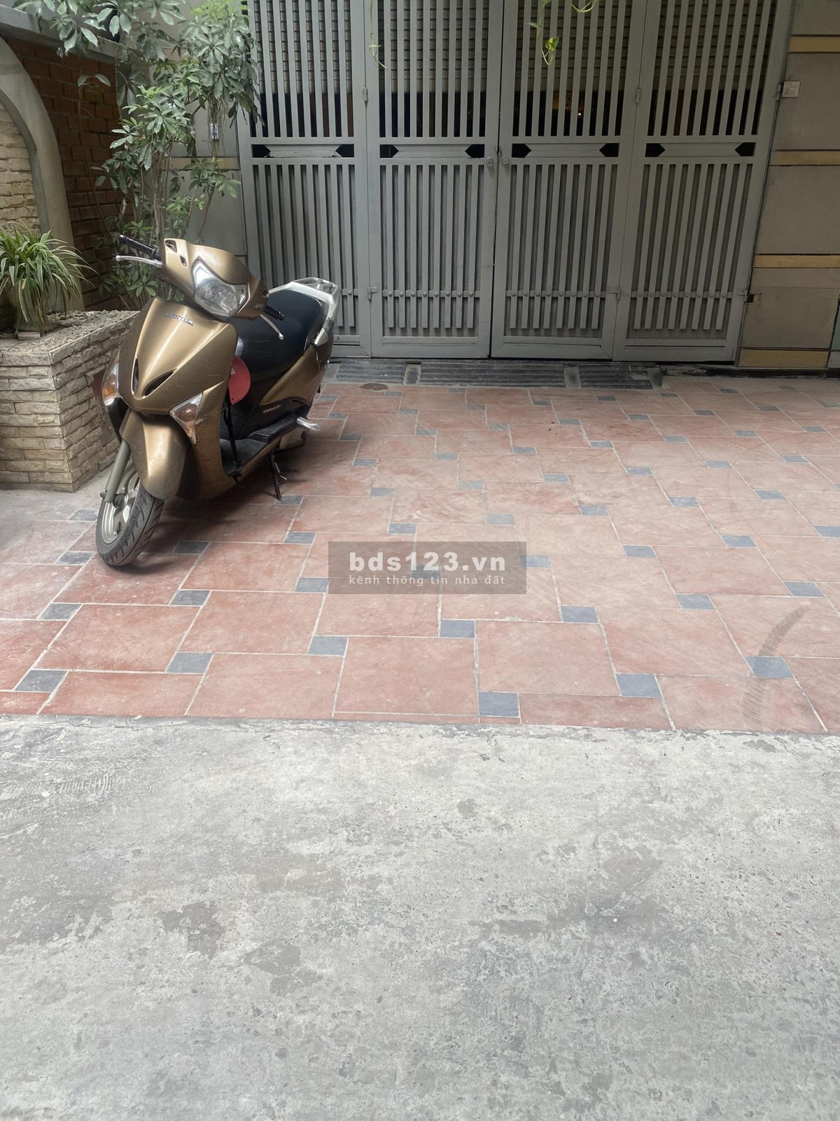 Bán nhà phố Nguyễn Chí Thanh 5 tầng 105m2 MT5 19 tỷ, gara ô tô